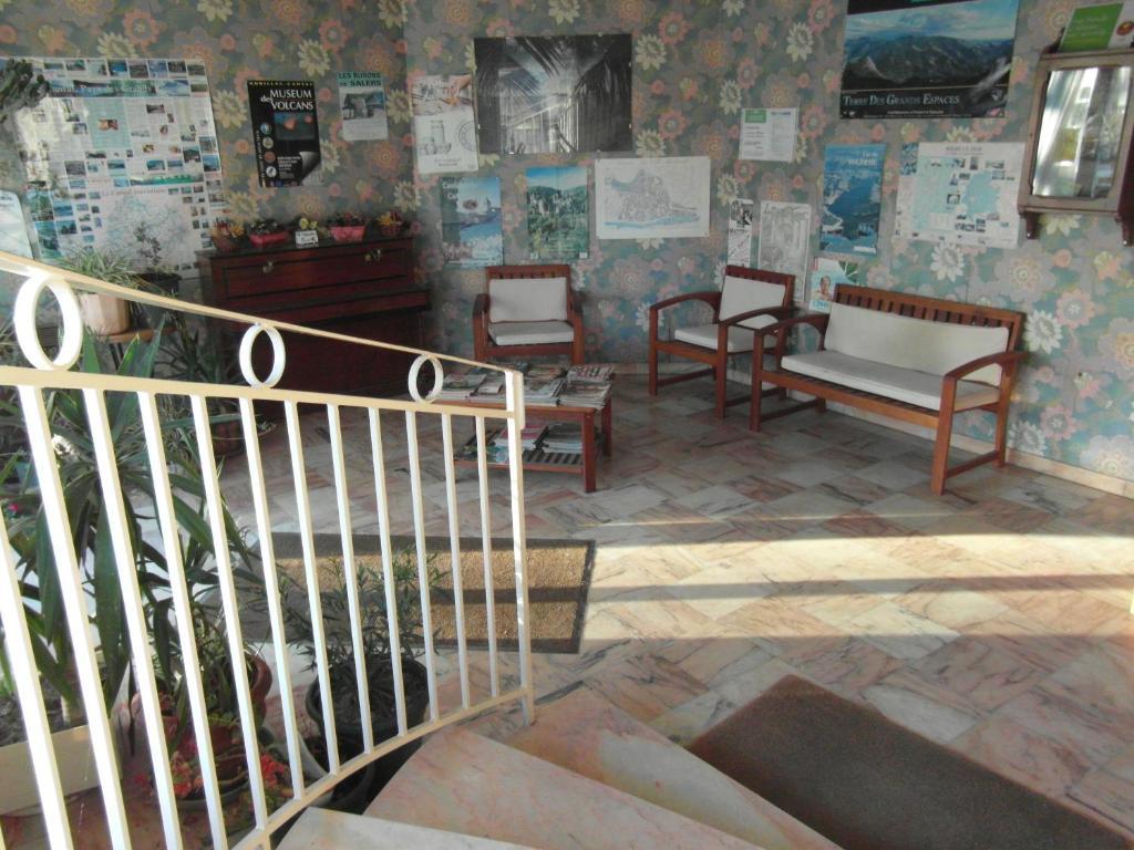 Hotel Restaurant Le Perigord Maurs ภายนอก รูปภาพ