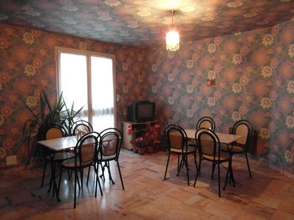 Hotel Restaurant Le Perigord Maurs ภายนอก รูปภาพ