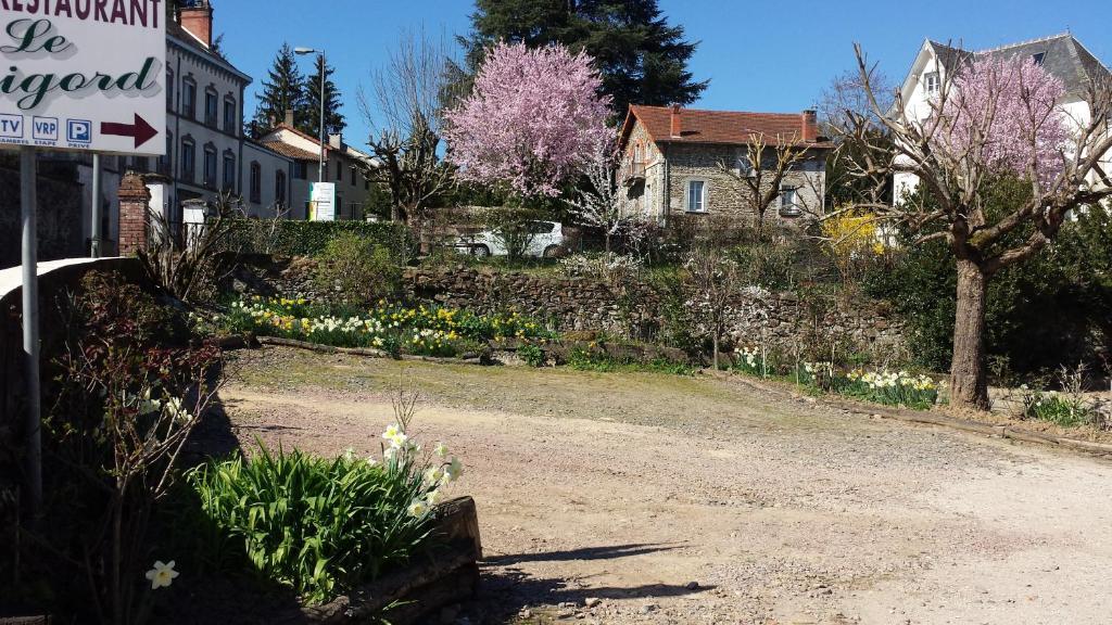 Hotel Restaurant Le Perigord Maurs ภายนอก รูปภาพ