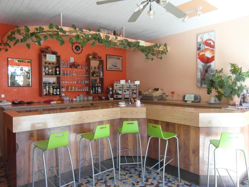Hotel Restaurant Le Perigord Maurs ภายนอก รูปภาพ